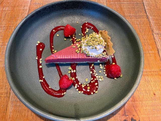 Pistachio and raspberry tart